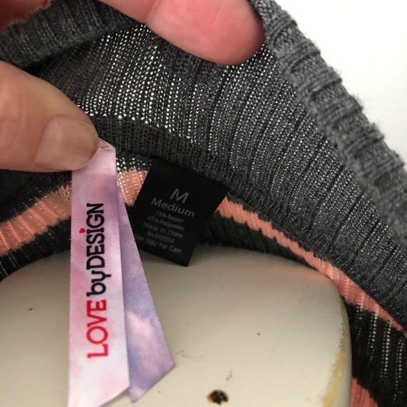 Women’s V neck sweater - Picture 3 of 3